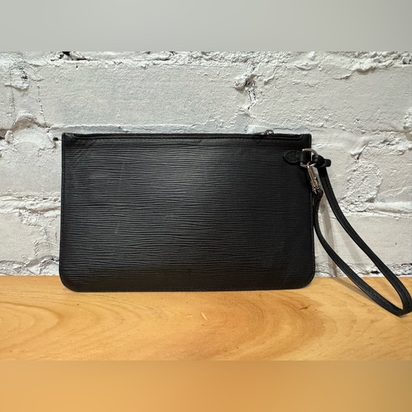 LOUIS VUITTON Epi Neverfull Pochette MM GM Indigo - Picture 3 of 11